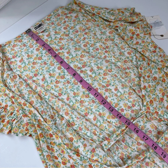 Billabong Wrap Dress Womens Size XS Yellow Floral Short Sleeve VNeck NWT - Picture 12 of 13